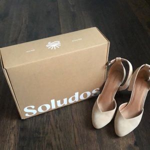 Soludos tan heels